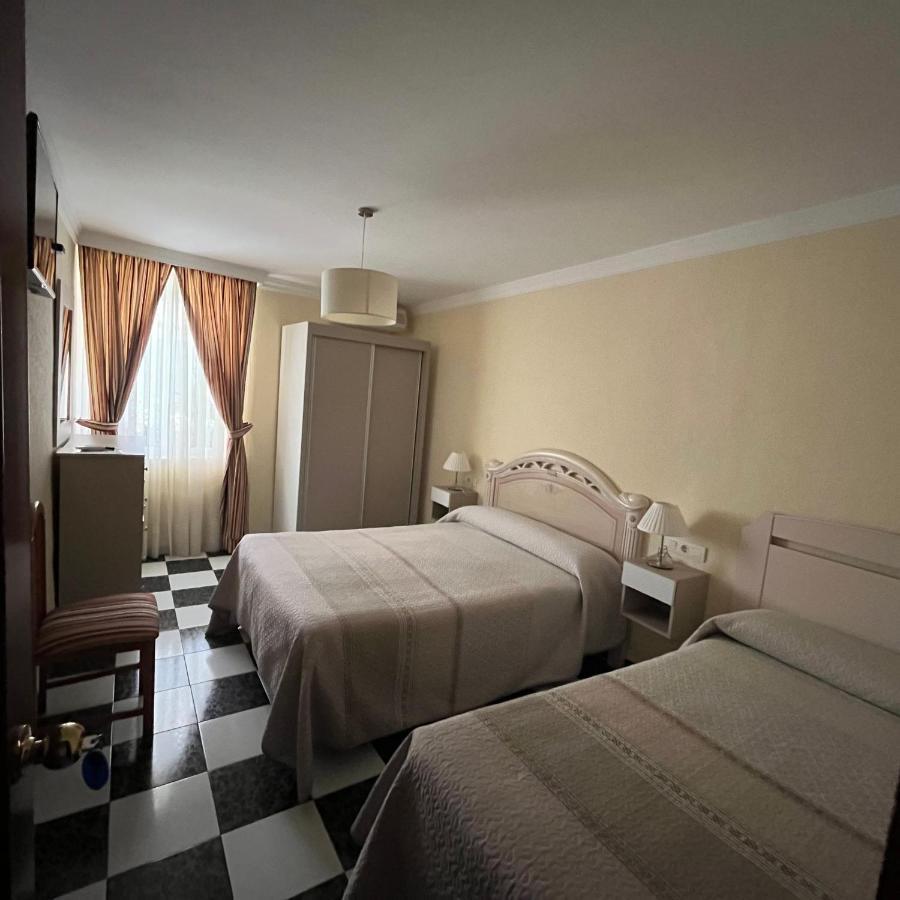 Triple Room,912877306:JPEG